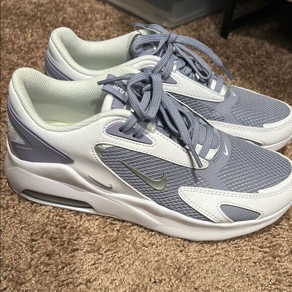 Nike Air Max Sneakers in Light Gray and White - Picture 3 of 5